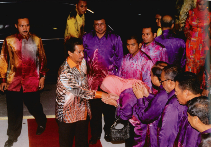 Ketibaan Tuanku Canselor di Majlis Simfoni Kasih.png