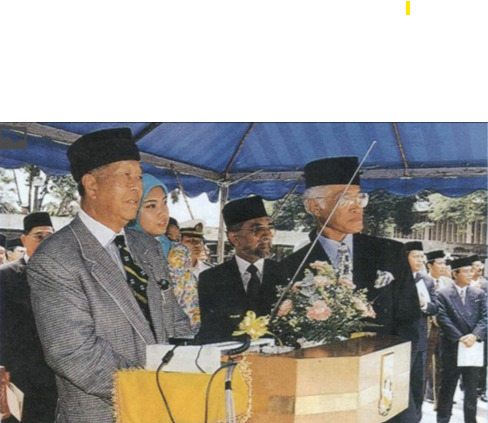 DYMM Sultan Selangor diberi penghormatan merasmikan .png