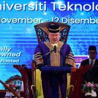 Sultan Ibrahim berkenan bertitah pada Istiadat Konvokesyen UiTM ke-100 di Dewan Agung Tuanku Canselor UiTM Shah Alam.