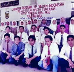 Lawatan Akademik ke Medan Indonesia Tahun 1996 2.png