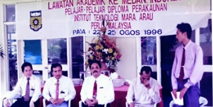 Lawatan Akademik ke Medan Indonesia Tahun 1996 4.png