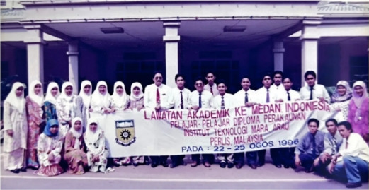 Lawatan Akademik ke Medan Indonesia Tahun 1996.png